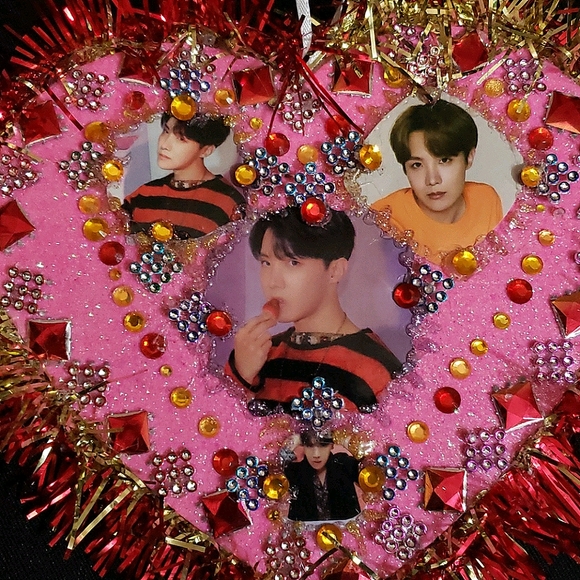 BTS J-Hope Heart Hanging Holiday Decoration - Picture 5 of 7